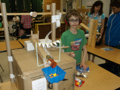 2015 Rube Goldberg 6th grade projects - Photo Number 5