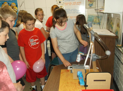 2015 Rube Goldberg 6th grade projects - Photo Number 10