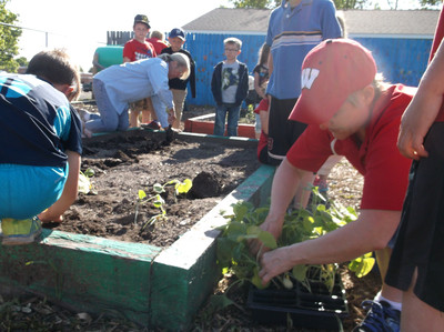 2015 Harvest Garden Planting Day - Photo Number 2