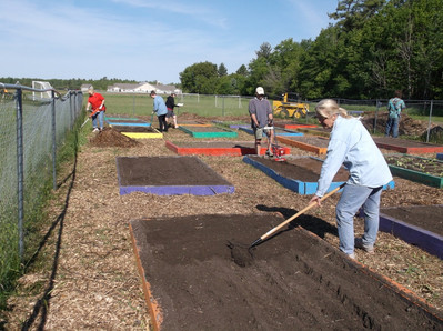 2015 Harvest Garden Planting Day - Photo Number 5