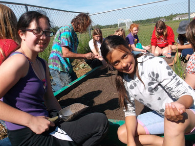 2015 Harvest Garden Planting Day - Photo Number 6