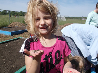 2015 Harvest Garden Planting Day - Photo Number 8