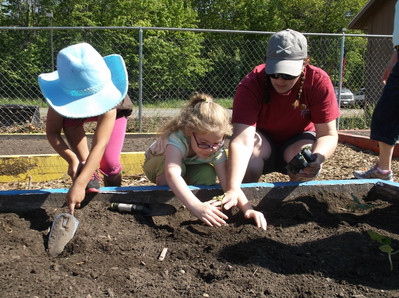 2015 Harvest Garden Planting Day - Photo Number 9