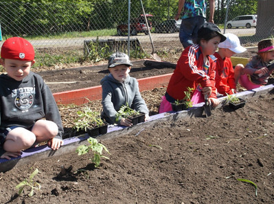 2015 Harvest Garden Planting Day - Photo Number 10
