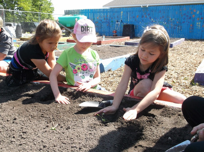 2015 Harvest Garden Planting Day - Photo Number 14