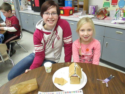 2015 Dec. Culinary Arts and K gingerbread house project - Photo Number 2