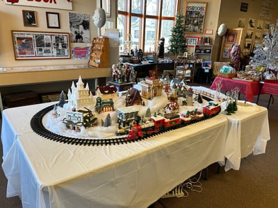 toy train display